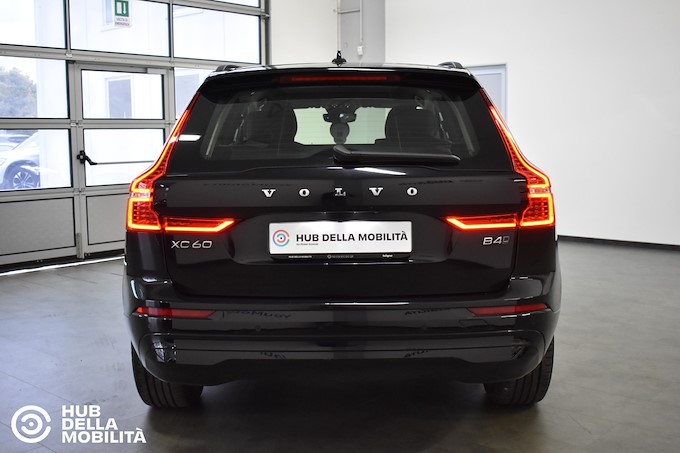 VOLVO XC60 B4 (d) automatico Business
